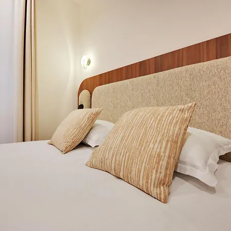 Chic - 1br-4p -ac- Marais-vosges * Parigi